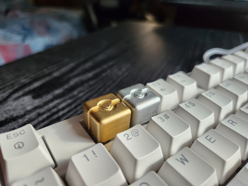 Hand-Painted Anime Metallic Artisan Keycap for mechanical keyboard