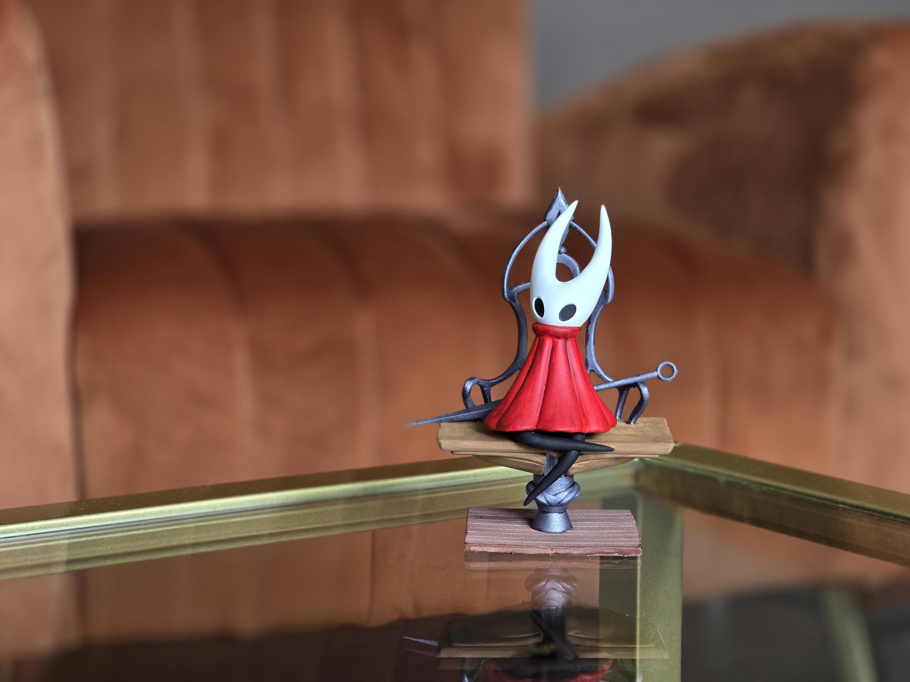 Hand-painted hollow knight silksong hornet on bench figure – 4.5 inches tall collectible display figure