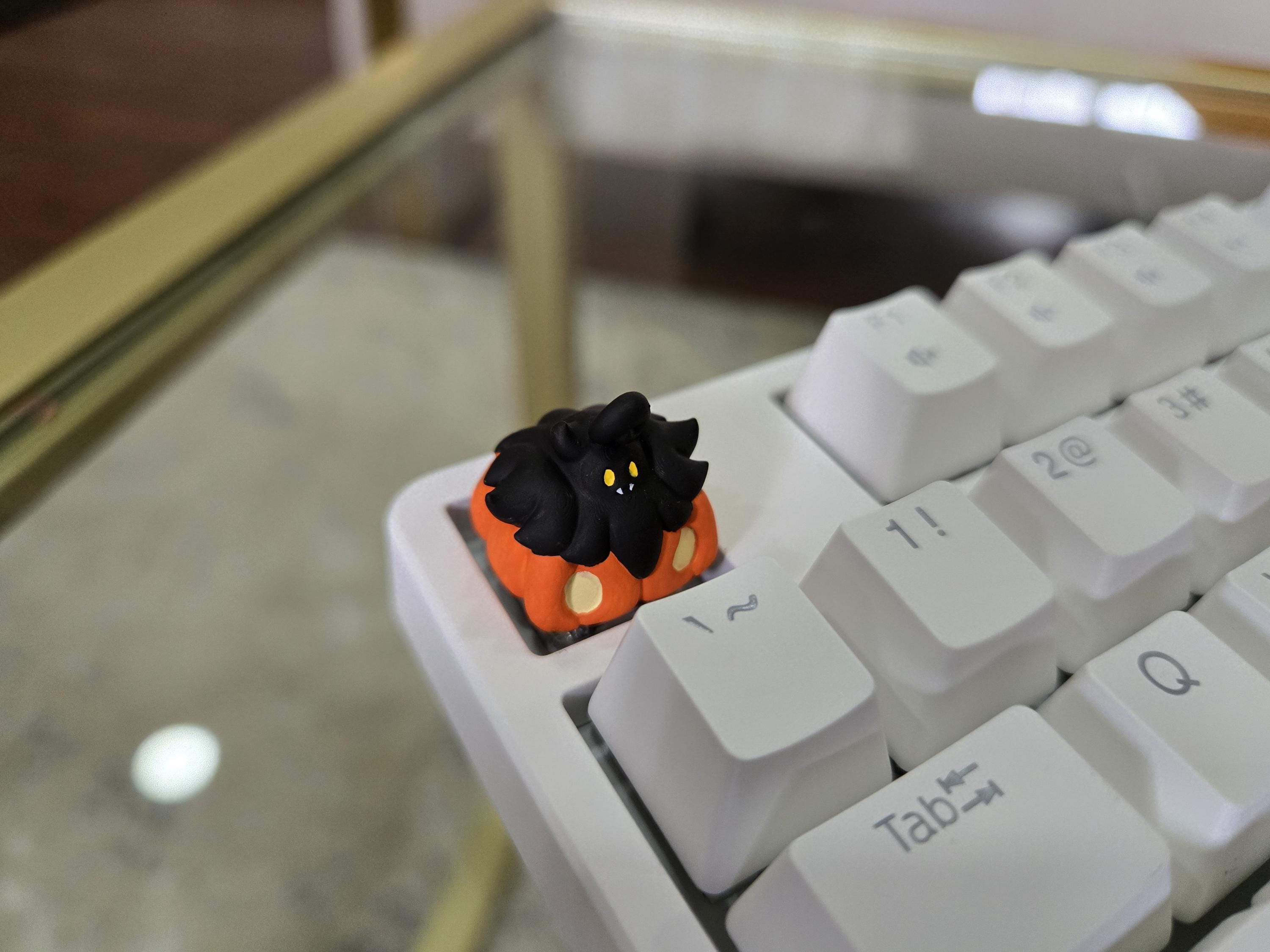 Hand-Painted Pumpkaboo Artisan Keycap for mechanical keyboard