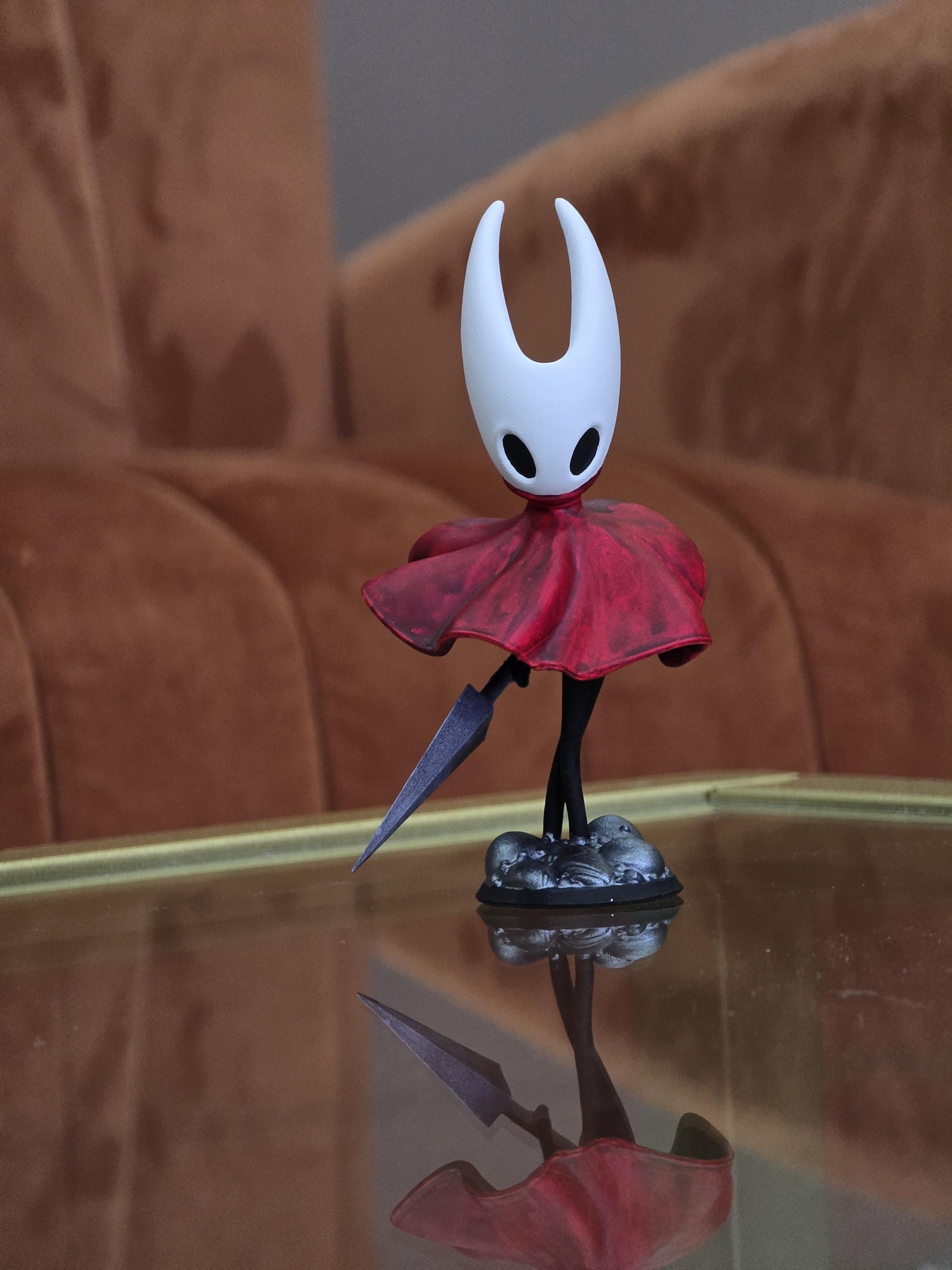 Hand-painted hollow knight silksong hornet figure – 200 mm tall collectible display figure
