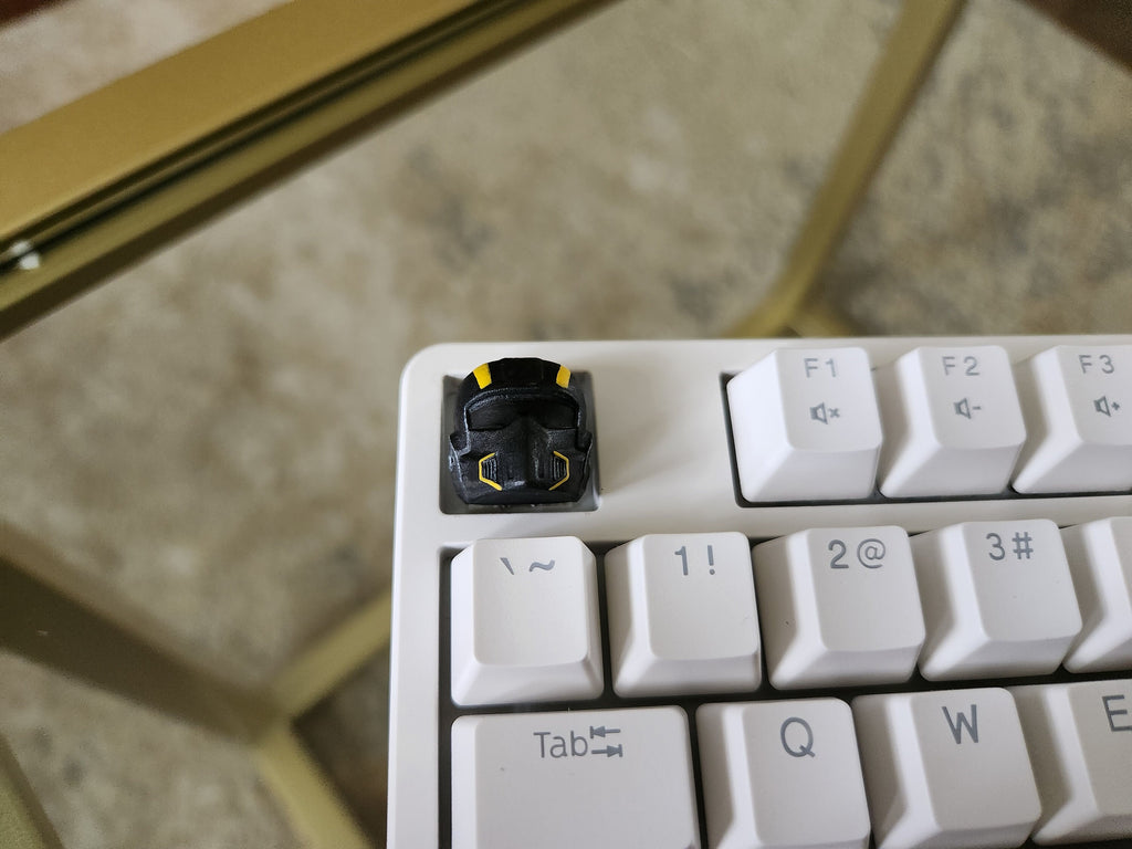 Hand-painted sci-fi helmet artisan keycap