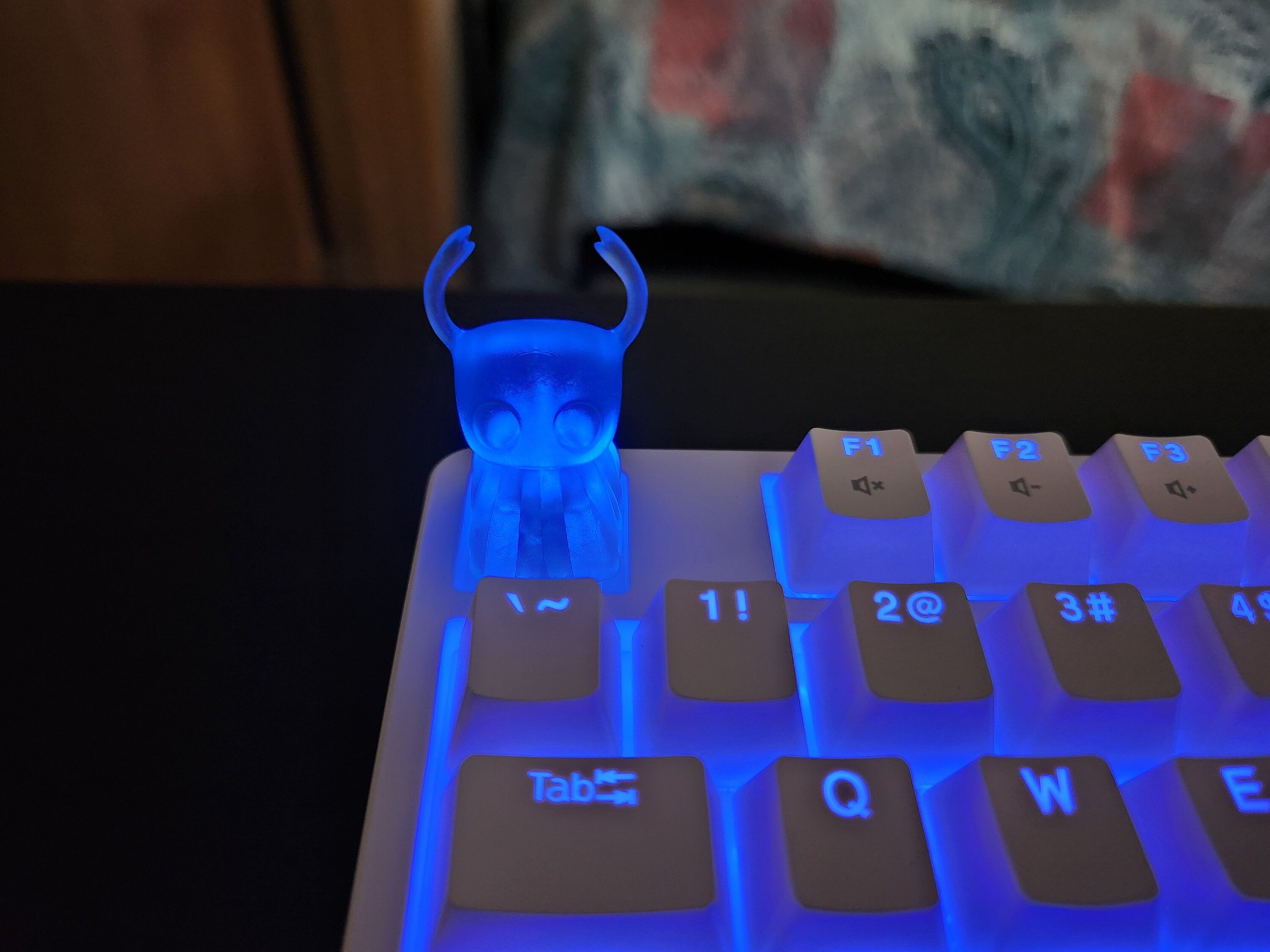 Clear Hollow Knight Artisan Keycap for mechanical keyboard