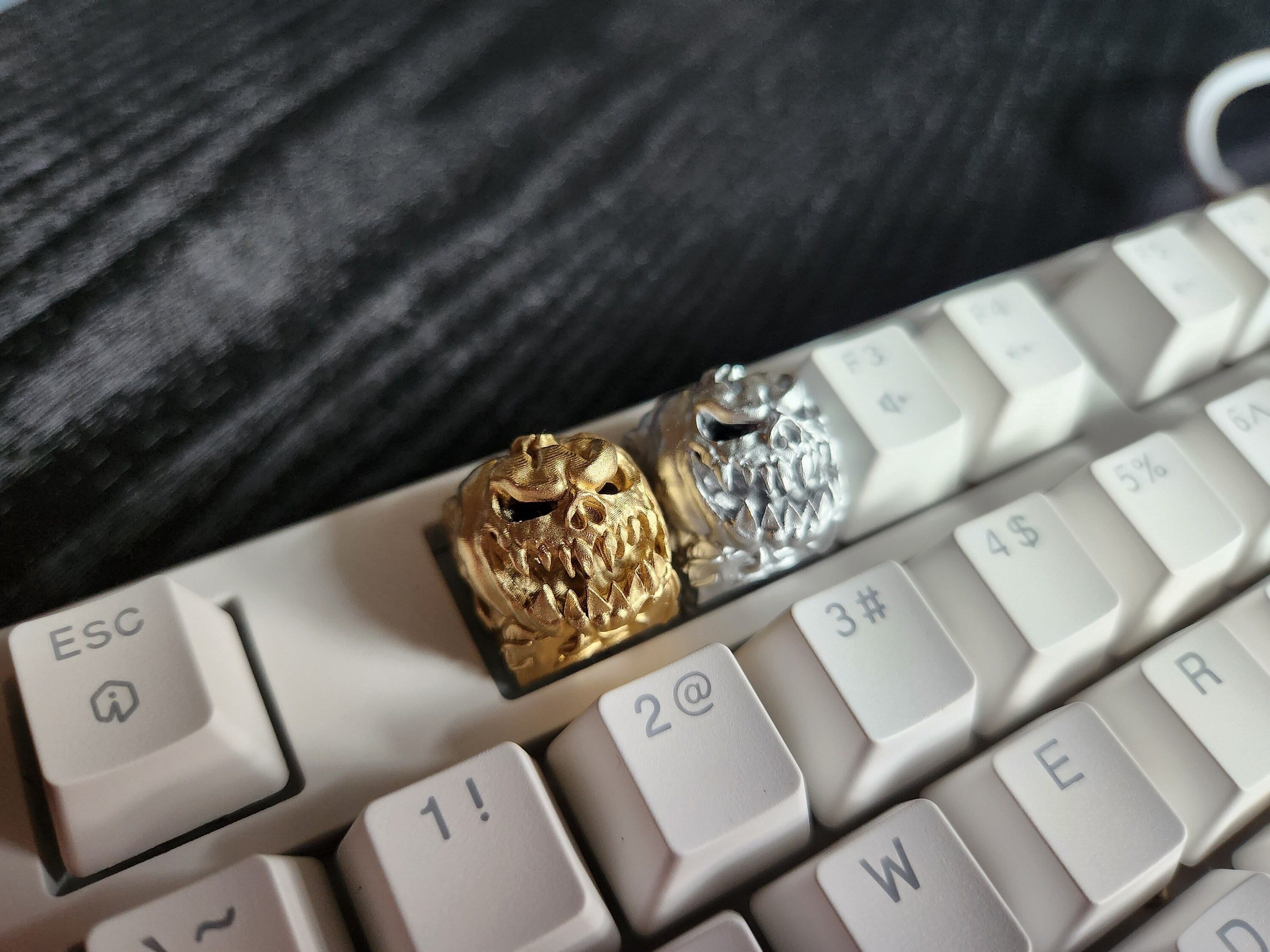 Hand-Painted Hollow Pumpkin Metallic Artisan Keycap for mechanical keyboard